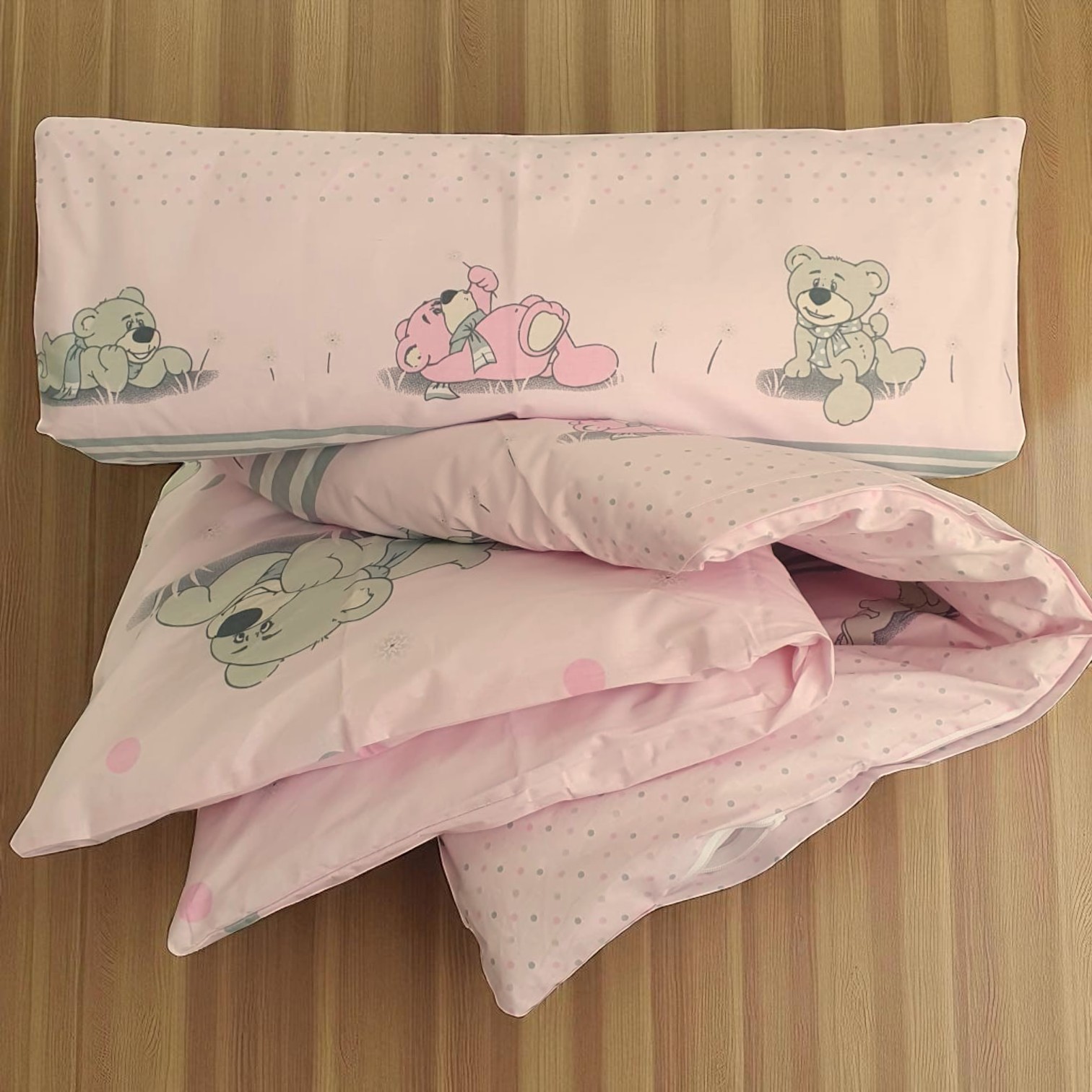 Bērnu gultas veļas komplekts 90X120 cm no 4 daļam Bērnu gultas veļas komplekts 90X120 cm no 4 daļam