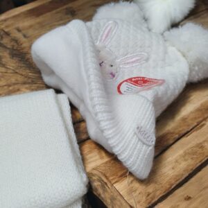 Шапочка с шарфом Kitti white